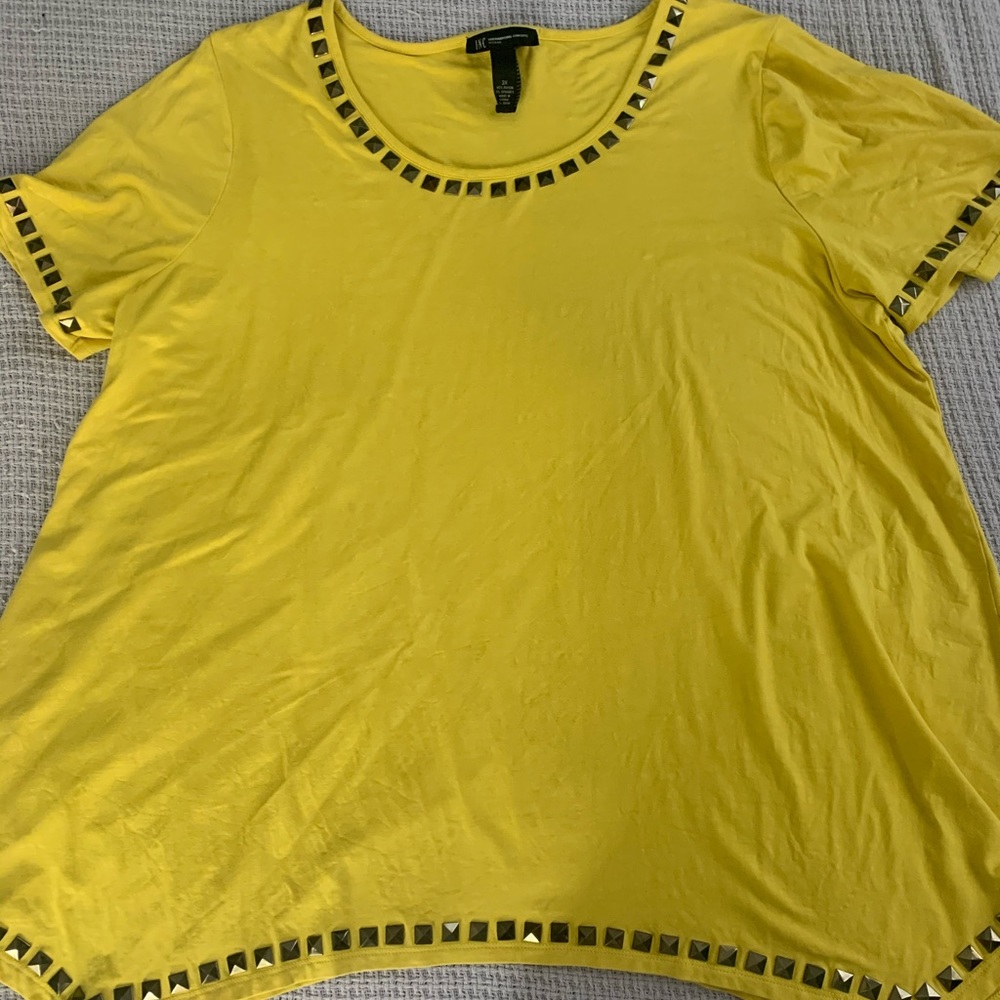 INC Yellow Shark Bite top